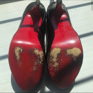 Classics black louboutin heals